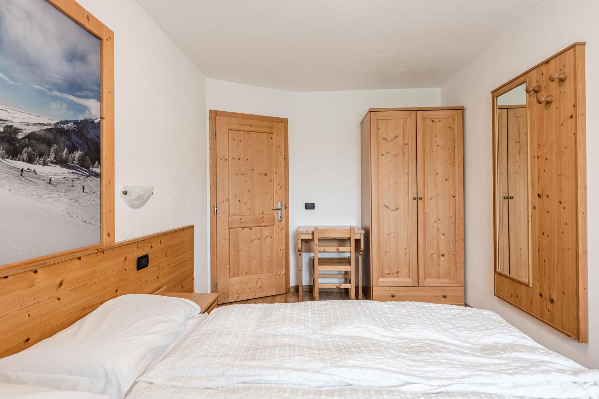 Gaia Residence Hotel Mezzana  Εξωτερικό φωτογραφία