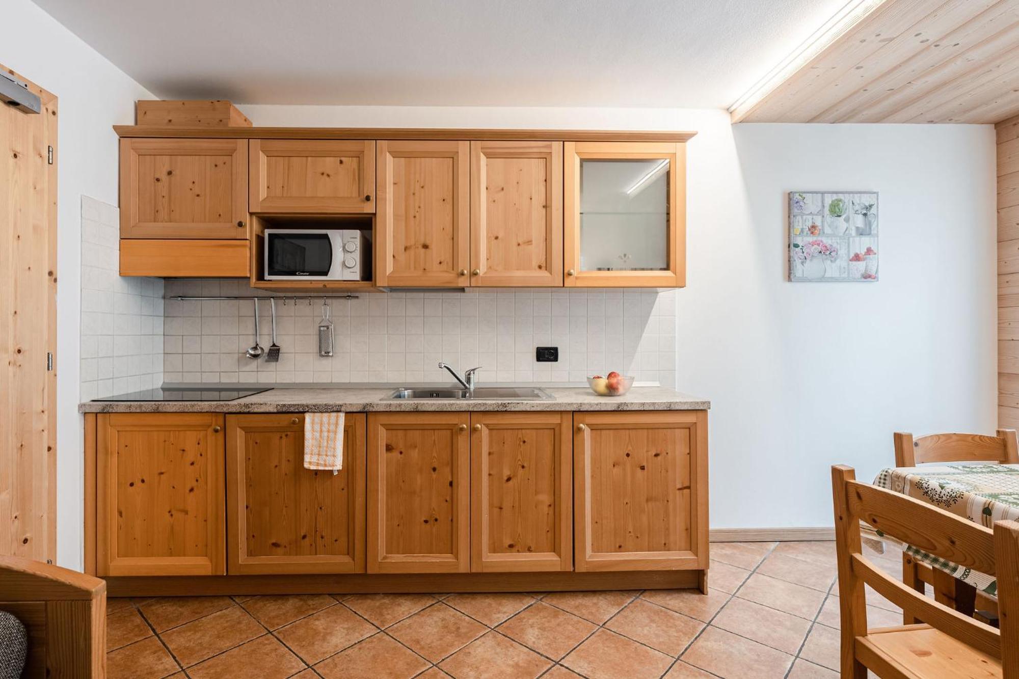 Gaia Residence Hotel Mezzana  Εξωτερικό φωτογραφία