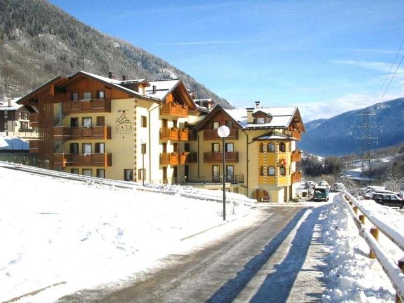 Gaia Residence Hotel Mezzana  Εξωτερικό φωτογραφία