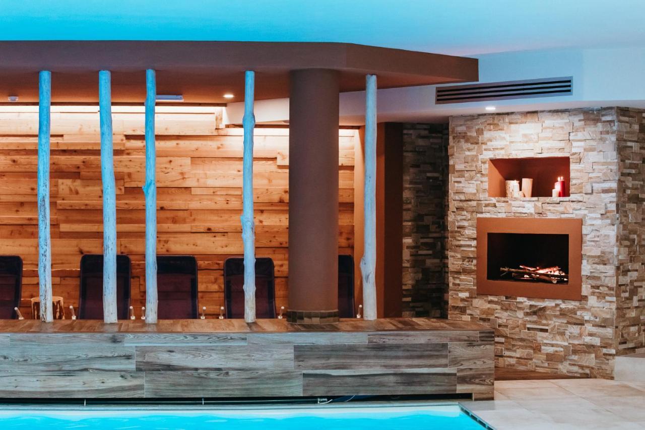Gaia Residence Hotel Mezzana  Εξωτερικό φωτογραφία